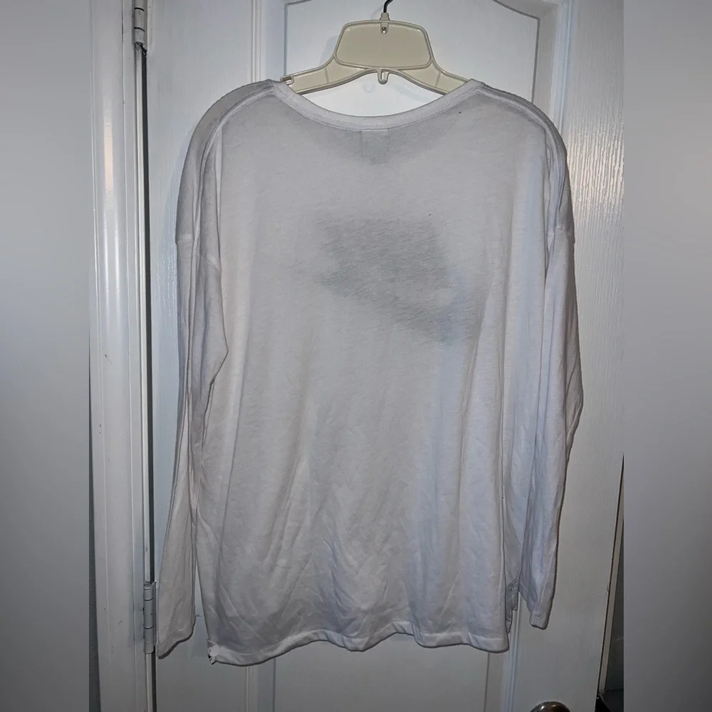 Nike Women’s White Long Sleeve Logo Tee Size M